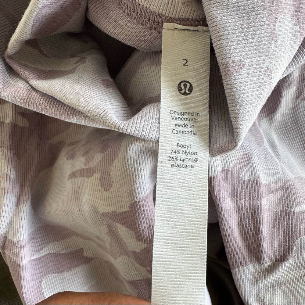 Lululemon wunder under purple camo leggings size 2 28” tights - Picture 8 of 11